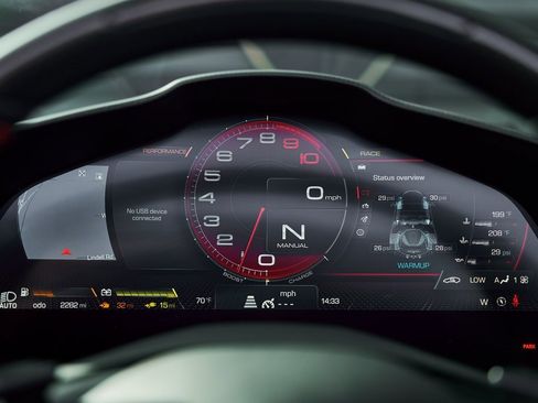 Used 2022 Ferrari SF90 Spider image 59