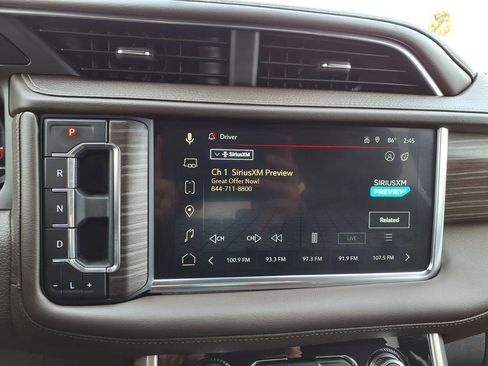Used 2024 GMC Yukon Denali AWD/4WD image 32