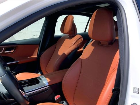 Used 2023 Mercedes-Benz C 300 Sedan image 12