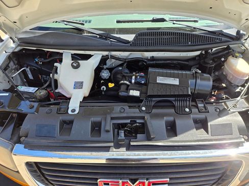 Used 2019 GMC Savana 2500 w/ Driver Convenience Package RWD image 18