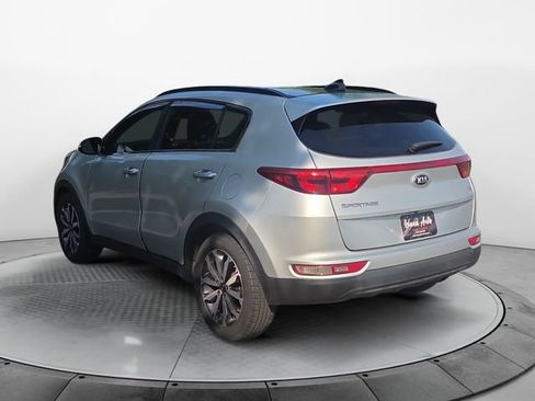 Used 2018 Kia Sportage EX w/ EX Premium Package FWD image 3
