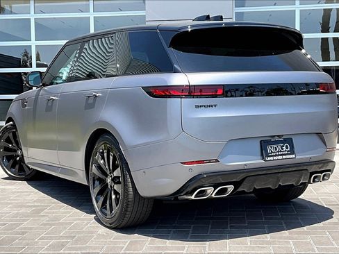New 2025 Land Rover Range Rover Sport Dynamic SE image 3
