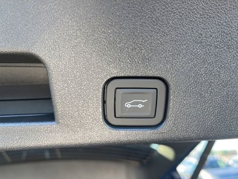 New 2026 Chevrolet Traverse Z71 w/ Enhanced Driving Package image 8