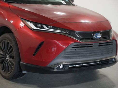 Certified 2023 Toyota Venza Nightshade AWD/4WD image 4