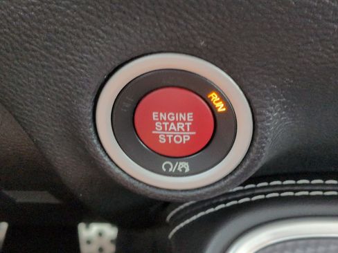 Used 2016 Dodge Challenger SRT Hellcat RWD image 29