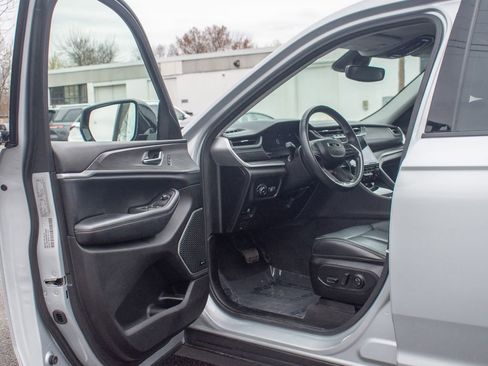 Used 2021 Jeep Grand Cherokee L Limited image 10