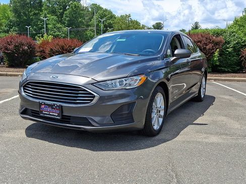 Certified 2019 Ford Fusion SE FWD image 4