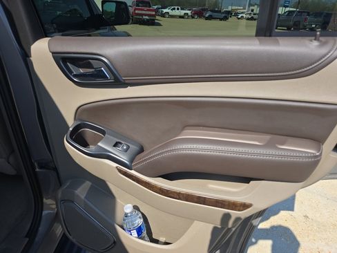 Used 2017 Chevrolet Tahoe LT image 18