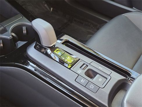 Certified 2025 Toyota Prius Limited image 22