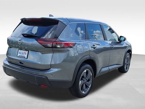 Used 2025 Nissan Rogue SV image 8