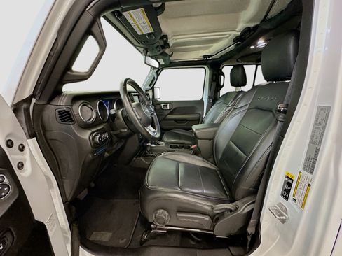 Used 2021 Jeep Wrangler Sahara image 13