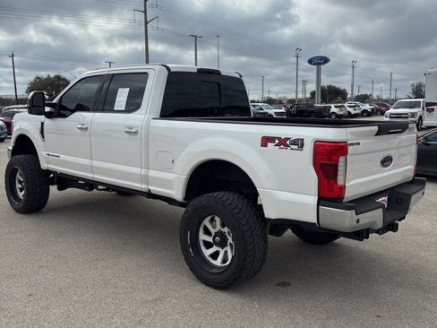 Used 2019 Ford F250 Lariat w/ Lariat Ultimate Package image 2