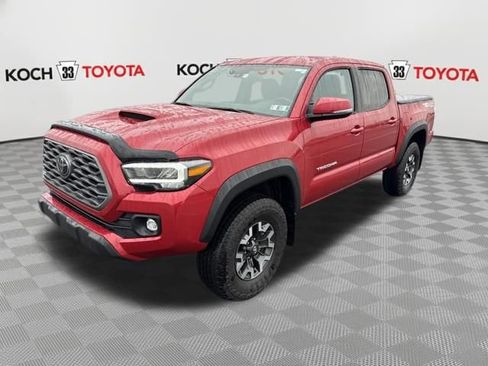 Certified 2022 Toyota Tacoma TRD Off-Road w/ Technology Package image 3