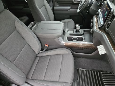 New 2026 Chevrolet Silverado 1500 RST AWD/4WD image 17