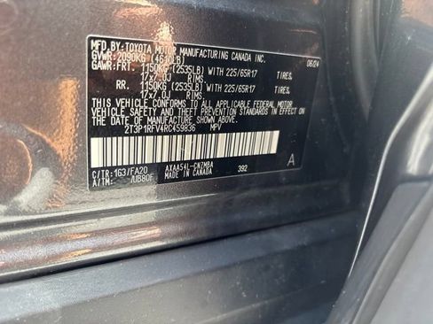 Used 2024 Toyota RAV4 XLE AWD/4WD image 23
