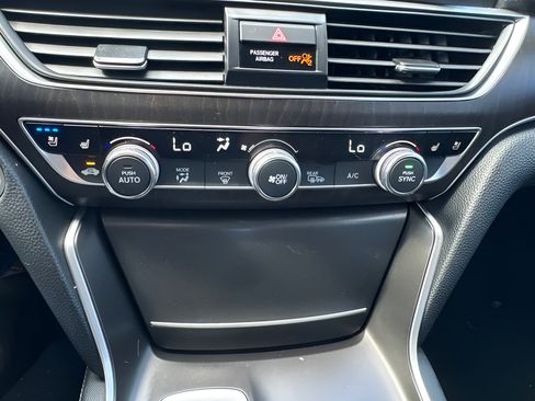 Used 2022 Honda Accord Touring image 34