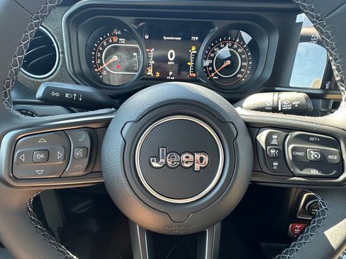 New 2026 Jeep Gladiator Sport image 21