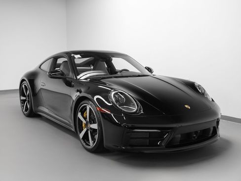 Certified 2021 Porsche 911 Carrera 4S image 10