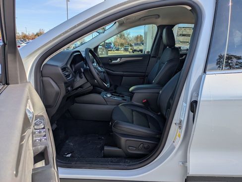 New 2026 Ford Escape SE image 12