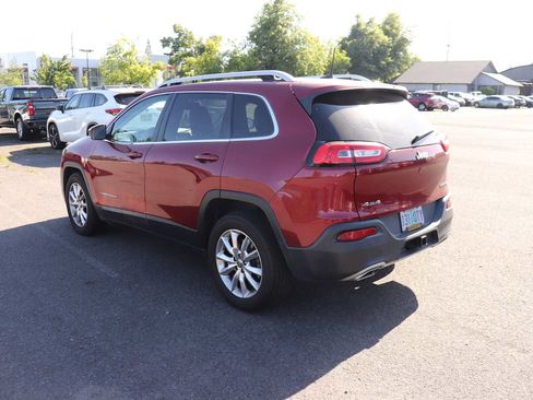 Used 2016 Jeep Cherokee Limited AWD/4WD image 6