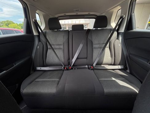 Used 2025 Nissan Rogue SV FWD image 40