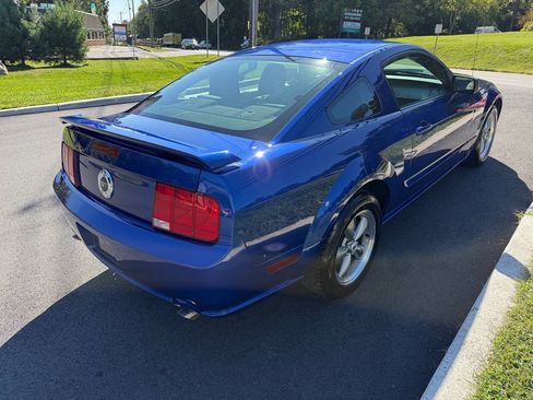 Used 2005 Ford Mustang GT RWD image 6