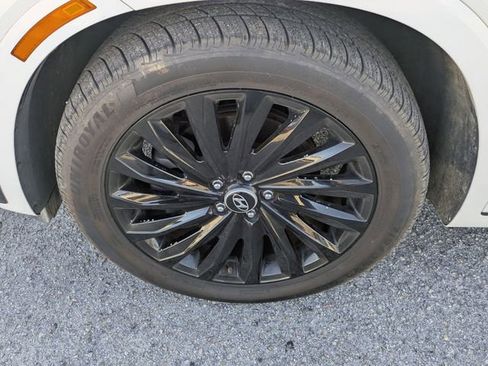 Used 2024 Hyundai Palisade Calligraphy image 9