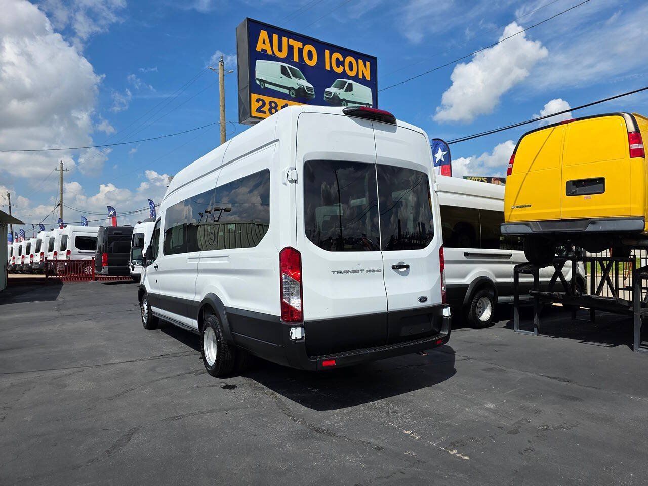 Used 2023 Ford Transit 350 XL RWD image 2