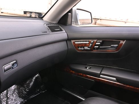 Used 2010 Mercedes-Benz CL 550 4MATIC image 57
