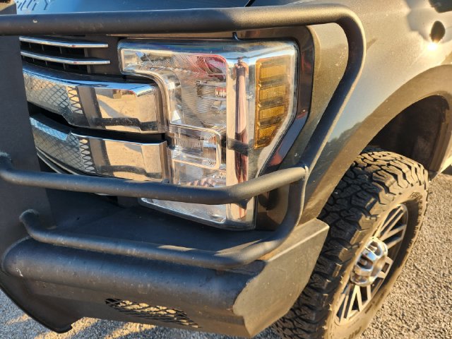 Used 2019 Ford F250 Lariat w/ Lariat Value Package AWD/4WD image 5
