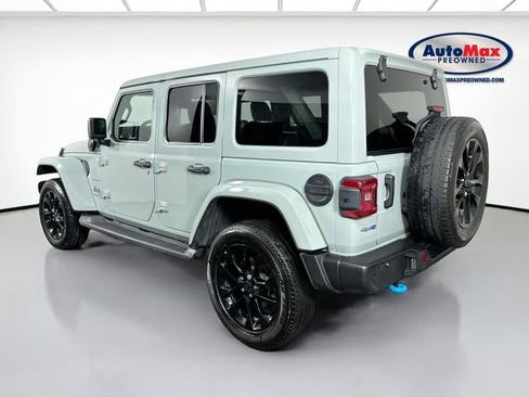 Used 2024 Jeep Wrangler Unlimited Sahara w/ Technology Group image 5