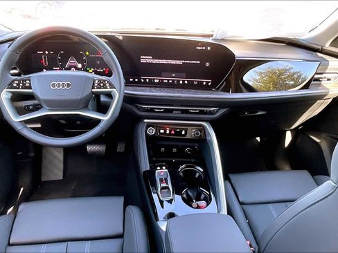 New 2025 Audi Q5 Premium Plus image 6