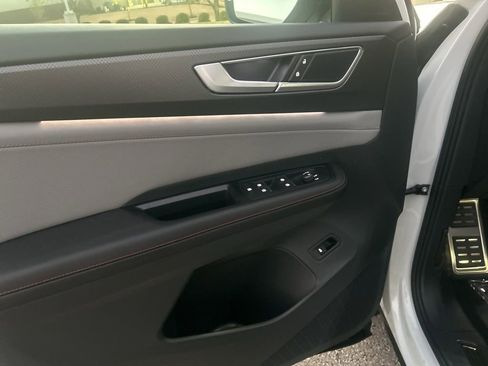 New 2026 Volkswagen Atlas Peak Edition AWD/4WD image 9