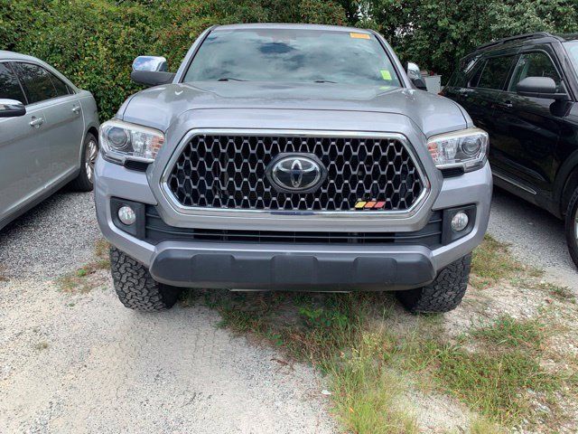 Used 2018 Toyota Tacoma TRD Off-Road AWD/4WD image 2