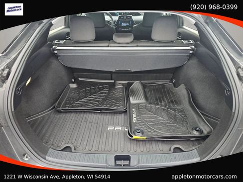 Used 2019 Toyota Prius LE image 8