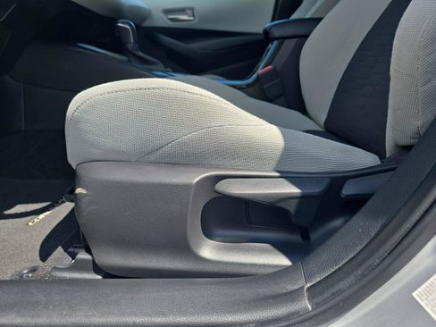 Used 2019 Toyota Corolla SE w/ SE Option Package FWD image 21