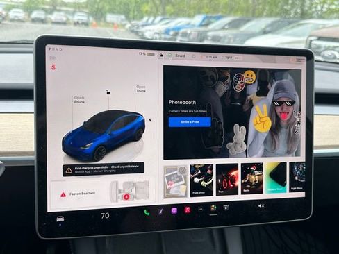 Used 2022 Tesla Model Y Long Range image 34