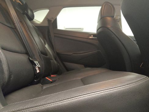 Used 2016 Hyundai Tucson Limited FWD image 19