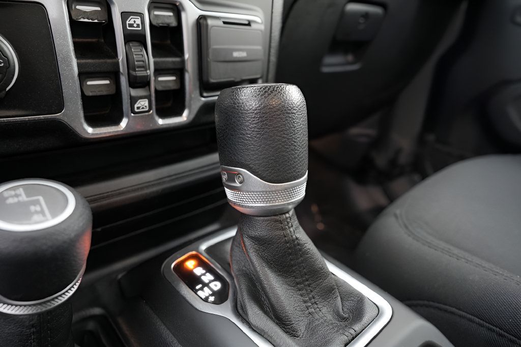Used 2021 Jeep Gladiator Sport AWD/4WD image 30
