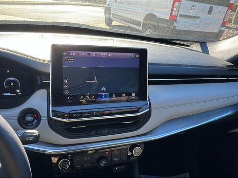 Used 2024 Jeep Compass Limited w/ Elite Group image 33