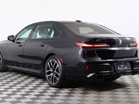 Used 2023 BMW 760i xDrive w/ Executive Package image 3