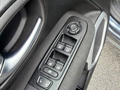 Used 2020 Jeep Renegade Latitude w/ Cold Weather Group AWD/4WD image 23