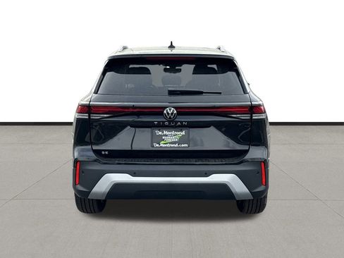 New 2026 Volkswagen Tiguan SE image 6