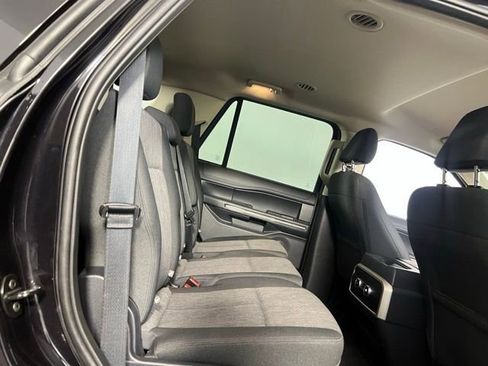 Used 2024 Ford Expedition XLT image 19
