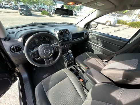 Used 2012 Jeep Compass Sport FWD image 12