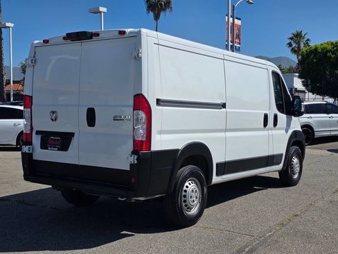 Used 2025 RAM ProMaster 2500 w/ Convenience Group FWD image 5