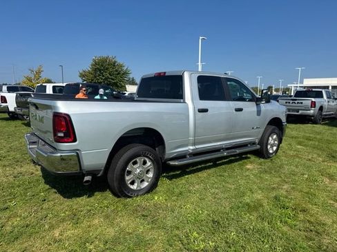 Used 2026 RAM 2500 Big Horn AWD/4WD image 4