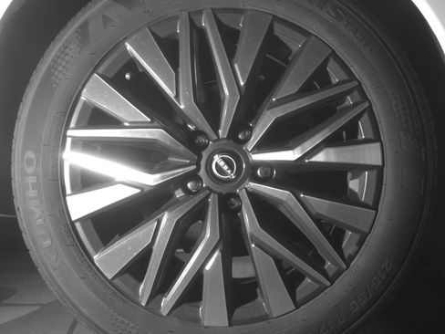 Used 2025 Nissan Altima 2.5 SV image 15