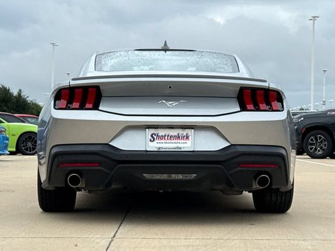 Used 2024 Ford Mustang Premium RWD image 7