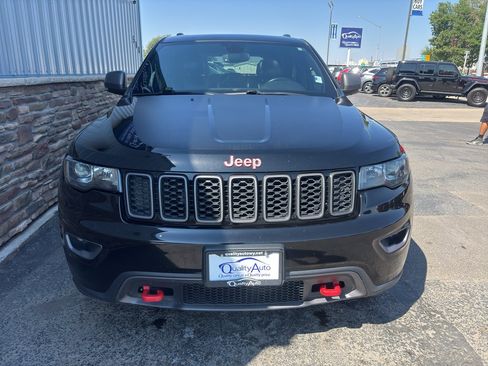 Used 2021 Jeep Grand Cherokee Trailhawk w/ Trailhawk Luxury Group AWD/4WD image 3